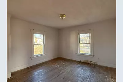 1608 Brewster Avenue, Cincinnati, OH 45207 - Photo 15