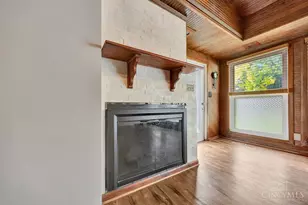 1833 Leona Dr, Green Township, OH 45238 - Photo 13