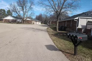 6366 Jason Ln, Centerville, OH 45459 - Photo 5