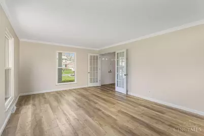 9301 Sunderland Way, West Chester, OH 45069 - Photo 5