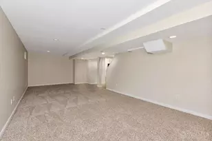 9301 Sunderland Way, West Chester, OH 45069 - Photo 41