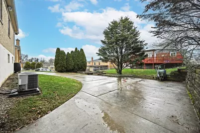 5722 Kroegermount Drive, Green Township, OH 45239 - Photo 37