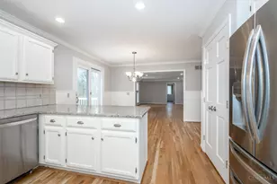 8917 Appleseed Dr, Symmes Township, OH 45249 - Photo 11