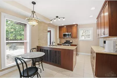 1253 Herschel Avenue, Cincinnati, OH 45208 - Photo 11