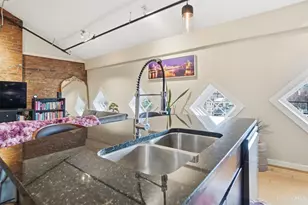 1202 Main St, Cincinnati, OH 45202 - Photo 21