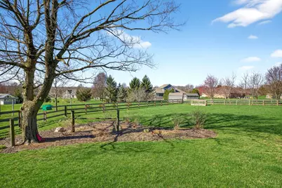 7425 Stoneham Circle, Clearcreek Twp., OH 45066 - Photo 37