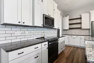 7425 Stoneham Cir, Clearcreek Twp., OH 45066 - Photo 11