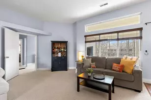 1122 Featherstone Ct, Milford, OH 45150 - Photo 9