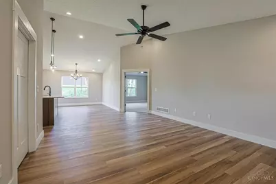 5017 Waterford Lane, Middletown, OH 45042 - Photo 9