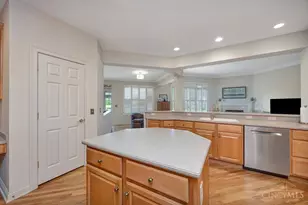 11753 Thayer Ln, Sycamore Township, OH 45249 - Photo 13