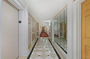 2200 Victory Pkwy, Cincinnati, OH 45206 - Photo 3