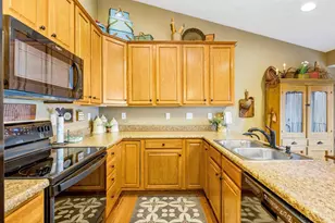 2344 Castle Pines Ct, Hamilton, OH 45013 - Photo 11