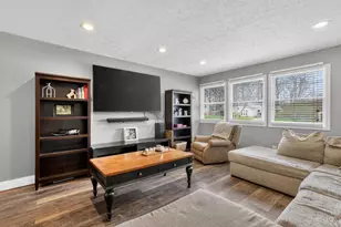 693 Redwood Ct, Union Township, OH 45244 - Photo 7