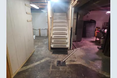 860 Sarbrook Drive, Springfield Township, OH 45231 - Photo 27