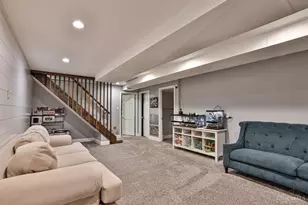 1012 Mary Ln, Wyoming, OH 45215 - Photo 23