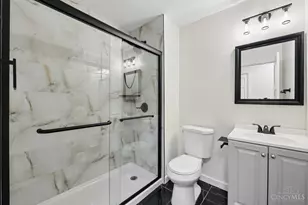 357 Meadowcrest Rd, Cincinnati, OH 45231 - Photo 25