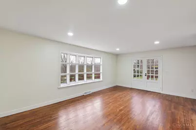 357 Meadowcrest Road, Cincinnati, OH 45231 - Photo 9