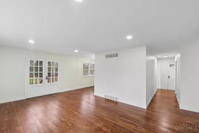 357 Meadowcrest Road, Cincinnati, OH 45231 - Photo 7