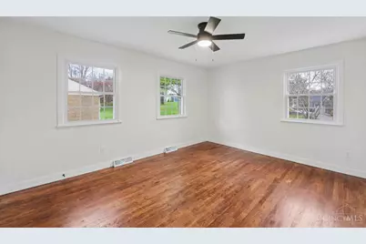 357 Meadowcrest Road, Cincinnati, OH 45231 - Photo 19