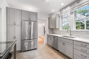 3246 Observatory Ave, Cincinnati, OH 45208 - Photo 27