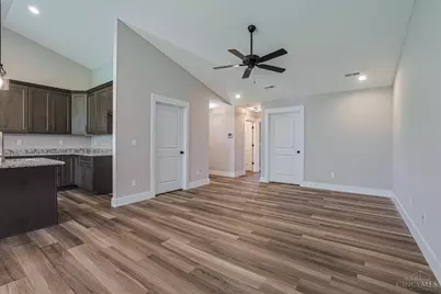 5019 Waterford Lane, Middletown, OH 45042 - Photo 11