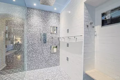 206 Hilltop Lane, Wyoming, OH 45215 - Photo 53