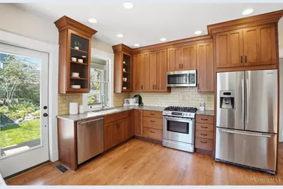 24 Arcadia Place, Cincinnati, OH 45208 - Photo 15