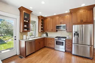 24 Arcadia Pl, Cincinnati, OH 45208 - Photo 15