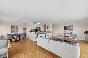 2200 Victory Pkwy, Cincinnati, OH 45206 - Photo 9