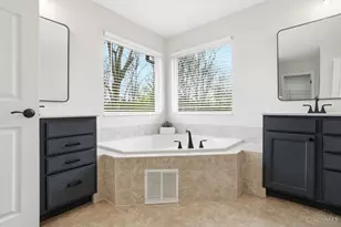 7259 Maple Leaf Ct, Liberty Township, OH 45044 - Photo 31