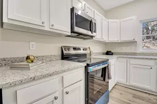 6000 Capri Dr, Cincinnati, OH 45224 - Photo 5