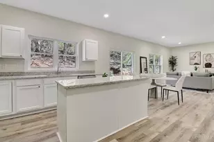 6000 Capri Dr, Cincinnati, OH 45224 - Photo 3