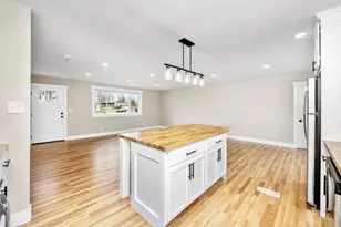 718 E Levitt Pl, Union Township, OH 45245 - Photo 9