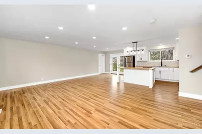 718 E Levitt Place, Union Township, OH 45245 - Photo 3