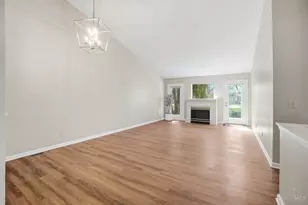 1013 Raintree Ln, Hamilton Township, OH 45039 - Photo 5