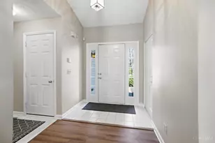 1013 Raintree Ln, Hamilton Township, OH 45039 - Photo 3