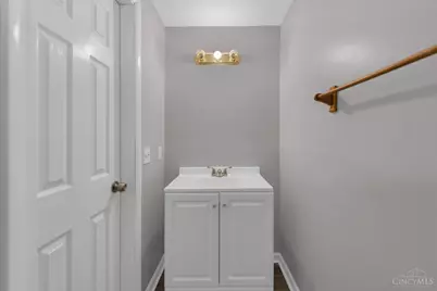 6110 Stover Ave, Cincinnati, OH 45237 - Photo 7