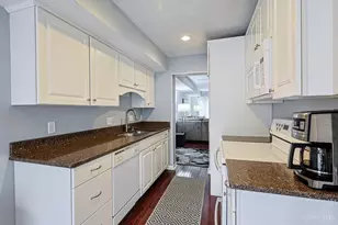 9966 Timbers Dr, Blue Ash, OH 45242 - Photo 13