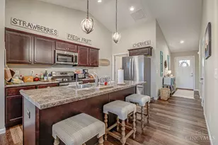 1211 Redbud Cir, Germantown, OH 45327 - Photo 9