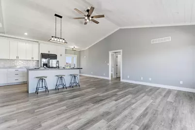 199 Knolls, Washington Township, OH 45177 - Photo 7