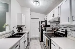 410 Carrington Ln, Loveland, OH 45140 - Photo 17