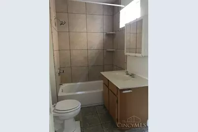 241 E University Avenue, Cincinnati, OH 45219 - Photo 7