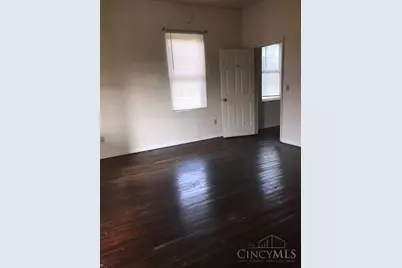 241 E University Avenue, Cincinnati, OH 45219 - Photo 9