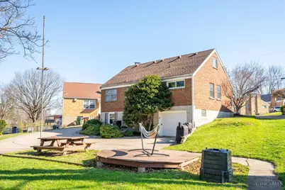 3847 Maywood Court, Cincinnati, OH 45211 - Photo 9