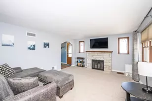 3847 Maywood Ct, Cincinnati, OH 45211 - Photo 13