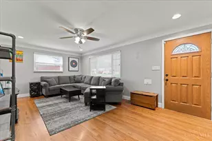 5592 Sprucewood Dr, Green Township, OH 45239 - Photo 5