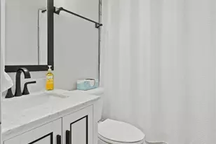 5592 Sprucewood Dr, Green Township, OH 45239 - Photo 15