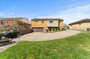 5592 Sprucewood Dr, Green Township, OH 45239 - Photo 33