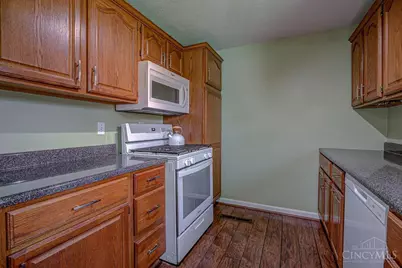 11833 Fairsprings Court, Cincinnati, OH 45246 - Photo 7