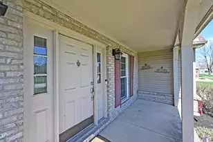 9665 New Castle Ct, Deerfield Township, OH 45040 - Photo 3